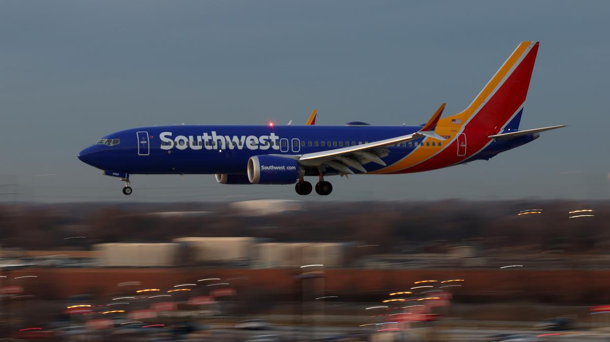 How many Kansans will be flying for Thanksgiving? Here’s what travel company AAA projects.