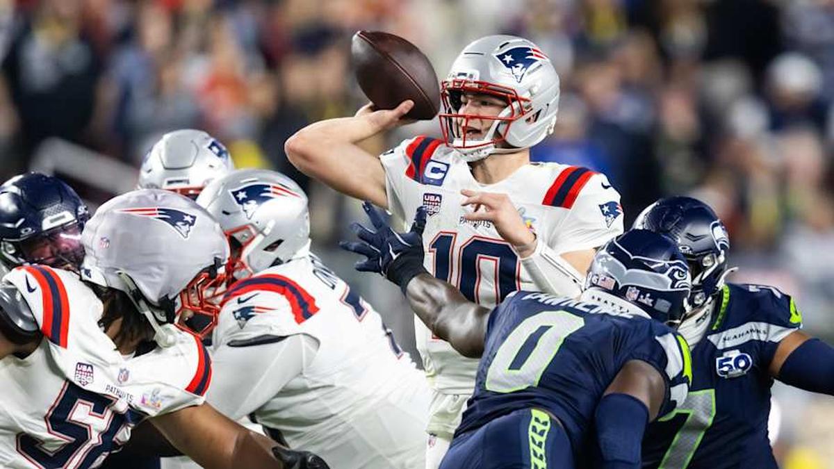  Feb 8, 2026; Santa Clara, CA, USA; New England Patriots quarterback Drake Maye (10) against the Seattle Seahawks during Super Bowl LX at Levi's Stadium. Mandatory Credit: Mark J. Rebilas-Imagn Images | Mark J. Rebilas-Imagn Images 