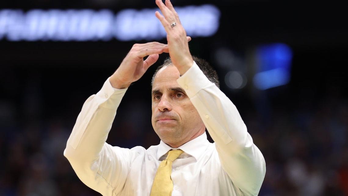 Reports: Iowa finalizing 6-year deal with coach Ben McCollum 