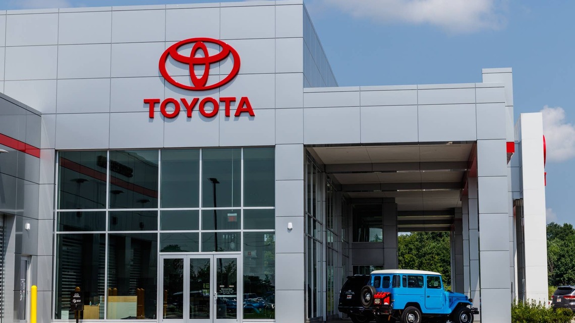 Toyota doubles down on EVs while rivals retreat 
