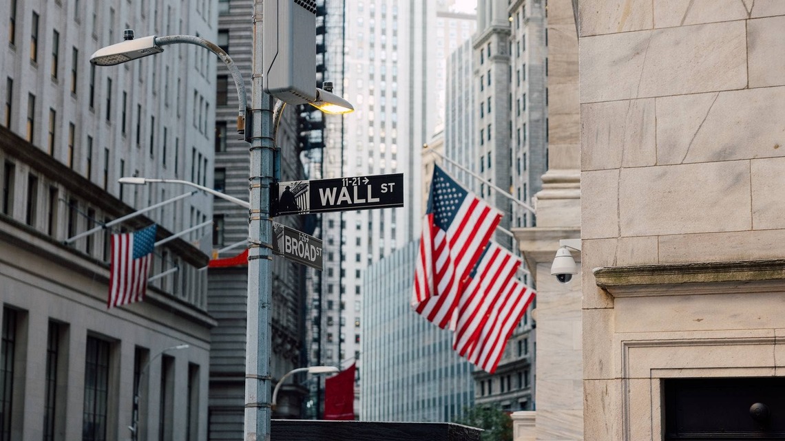 Top Wall Street analysts double down on Snowflake, MongoDB, Walmart stocks 