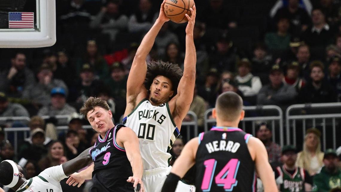 Bucks outlast Heat, win again without Giannis Antetokounmpo 
