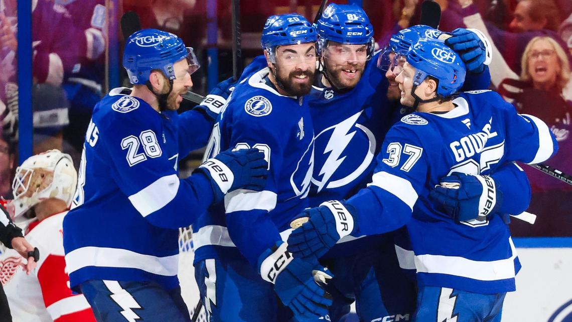 Lightning still fighting for home ice with OT win over Red Wings 