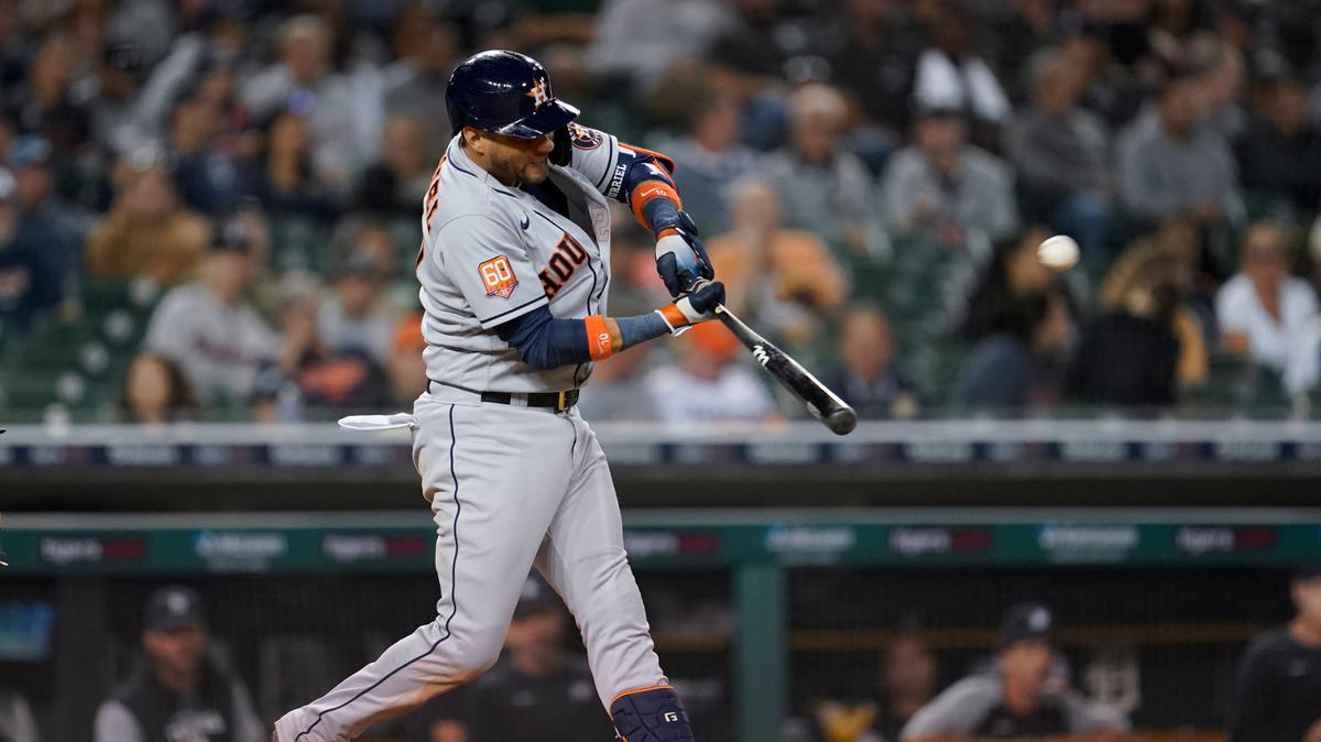 Foto de archivo. Lo que parecía posible durante el fin de semana ahora vive en la incertidumbre. De alguna manera, los Marlins esperaban contar a estas alturas con Yuli Gurriel en sus planes para el 2023, pero esos mismos reportes que acercaban al cubano a La Pequeña Habana ahora no lo ubican dentro del loanDepot park.