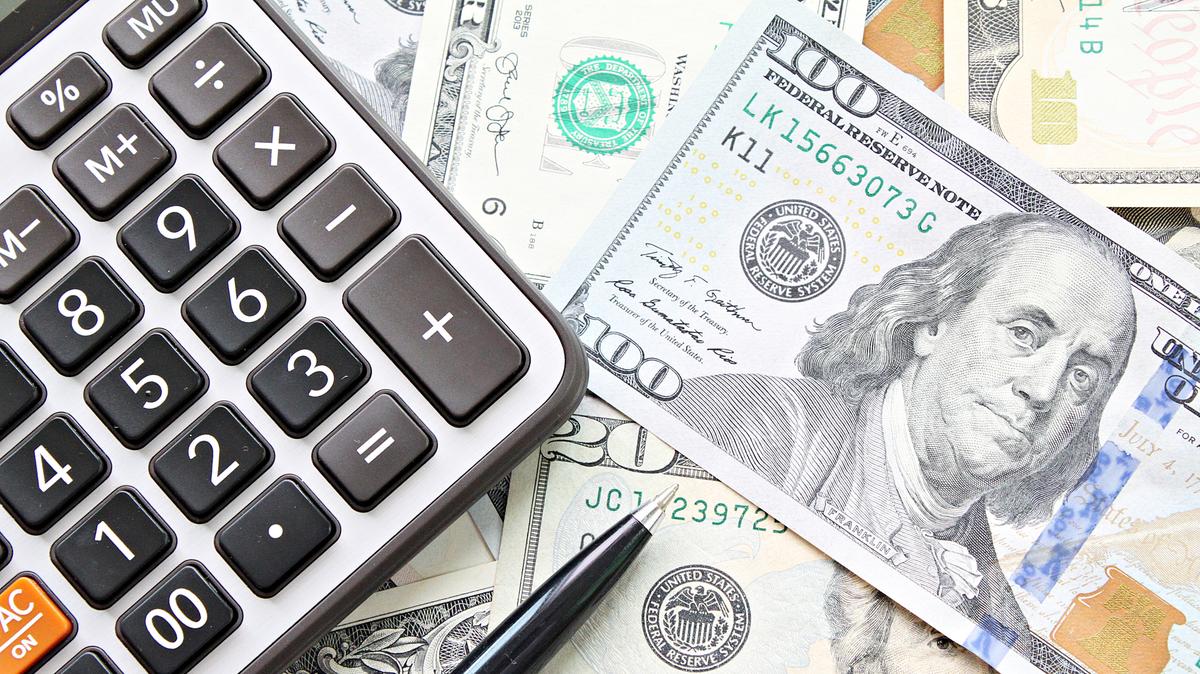 Current and former state officials and other observers said they are receiving regular inquiries from potential investors looking to make a profit in Florida’s broken insurance industry.