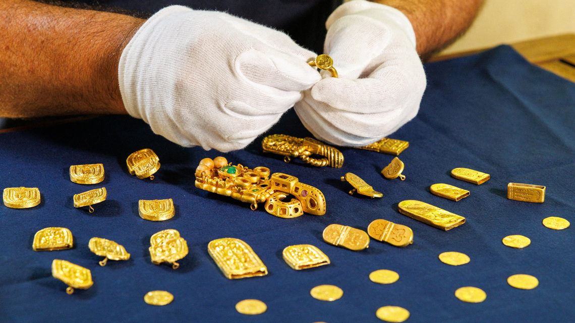 Byzantine gold objects help archaeologists uncover past of ship wrecked off Croatia 