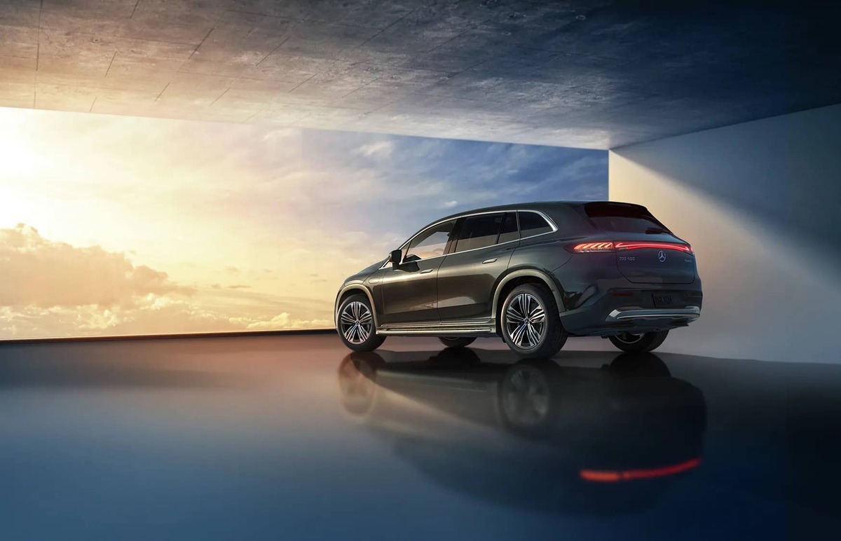  2026 Mercedes-Benz EQS SUV Mercedes