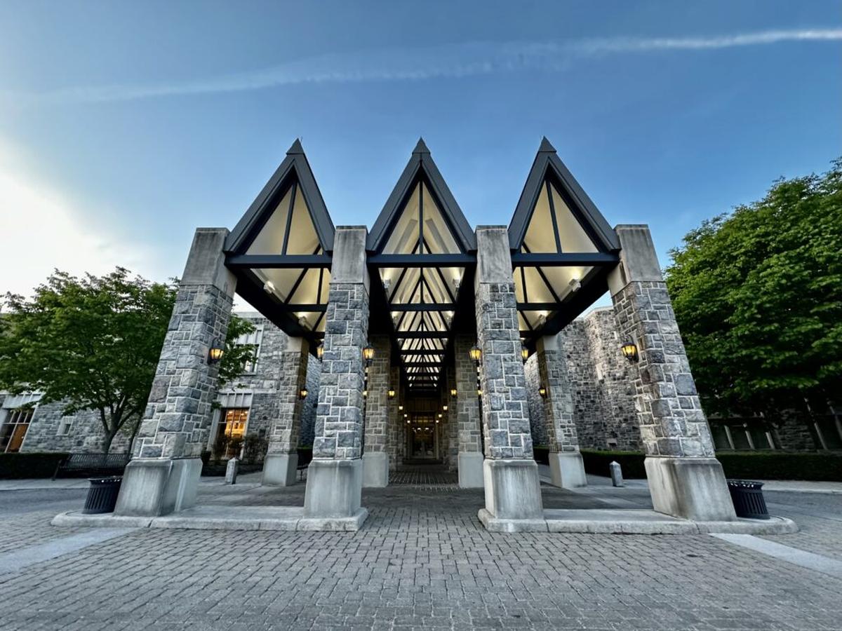  The dramatic entry to the Inn at Virginia Tech features locally quarried Hokie stone. Photo credit: Cathy Bennett Kopf 