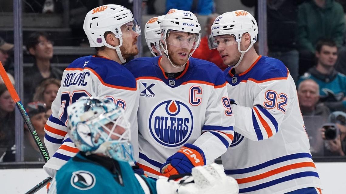 Connor McDavid racks up 3 goals, 5 points as Oilers trounce Sharks 