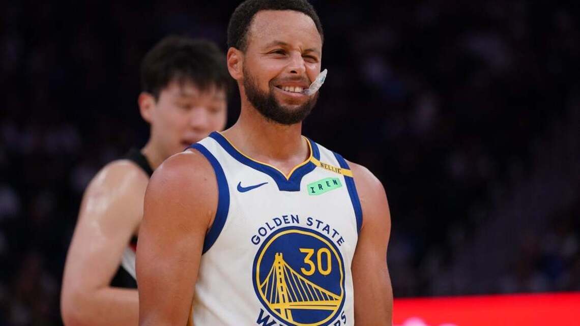 Warriors G Stephen Curry (ankle) sidesteps injury scare 