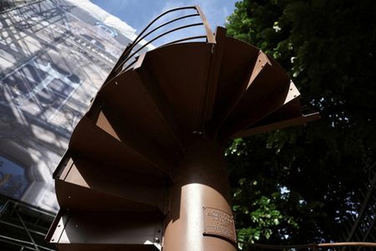 FILE PHOTO: A portion of the original staircase of the Eiffel Tower built by Gustave Eiffel in 1889 is displayed during a press preview ahead of its upcoming auction organized by Artcurial in Paris, France, May 13, 2026. REUTERS/Alice Sacco/File Photo