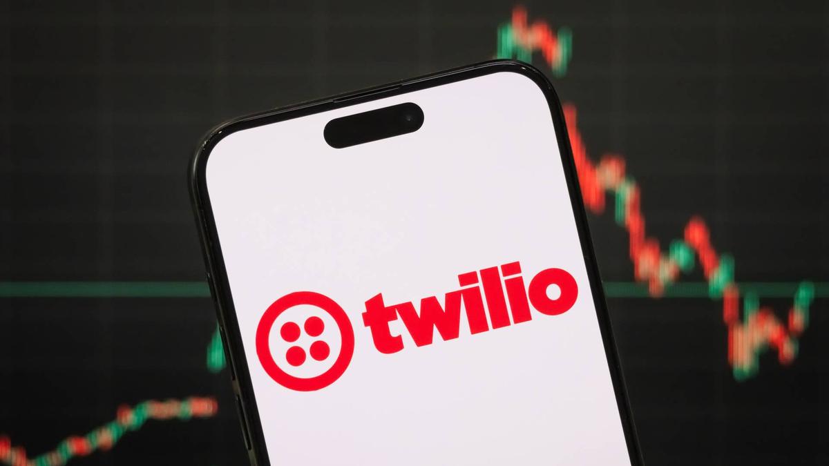  Bank of America analyst Koji Ikeda reiterated a Buy rating on Twilio and raised the firm's price objective to $235 from $225. 