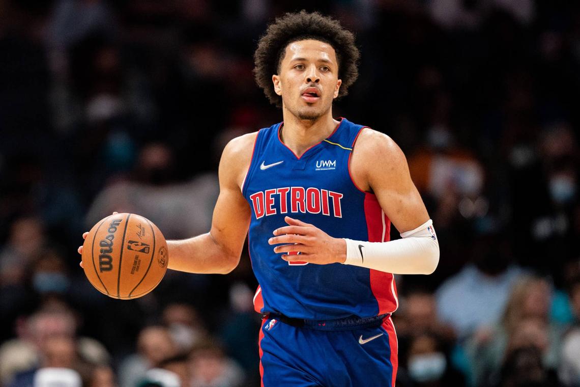  CHARLOTTE, NORTH CAROLINA - JANUARY 05: Cade Cunningham #2 of the Detroit Pistons brings the ball up court against the Charlotte Hornets during their game at Spectrum Center on January 05, 2022 in Charlotte, North Carolina. (Photo by Jacob Kupferman/Getty Images) 