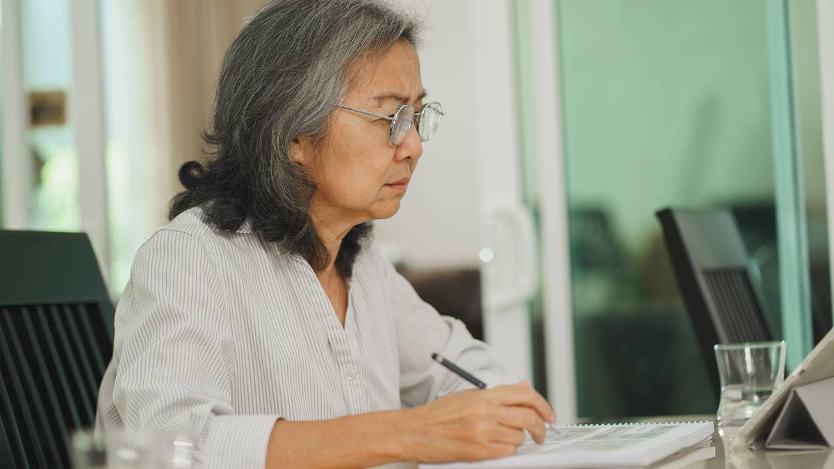  Zero-income years in the Social Security 35-year formula can significantly reduce benefits. 