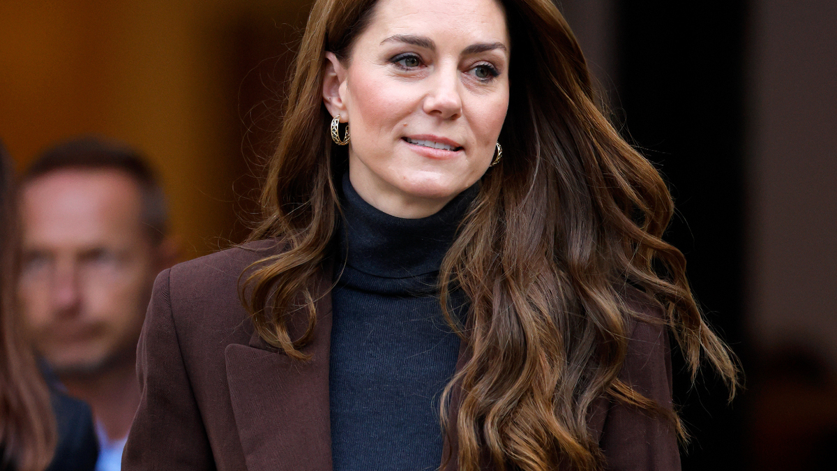 LONDON, UNITED KINGDOM - FEBRUARY 04: (EMBARGOED FOR PUBLICATION IN UK NEWSPAPERS UNTIL 24 HOURS AFTER CREATE DATE AND TIME) Catherine, Princess of Wales departs after attending the launch of the Bobeam Tree Trail at the National Portrait Gallery on February 4, 2025 in London, England. The interactive trail is a new project, from The Royal Foundation Centre for Early Childhood, based on the new Shaping Us Framework aimed at supporting the development of crucial social and emotional skills in under fives. (Photo by Max Mumby/Indigo/Getty Images)
