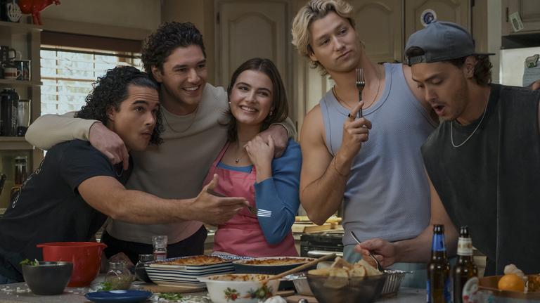 'Off Campus' Season 2 Will Be About [Spoiler] After Book Order Switch 