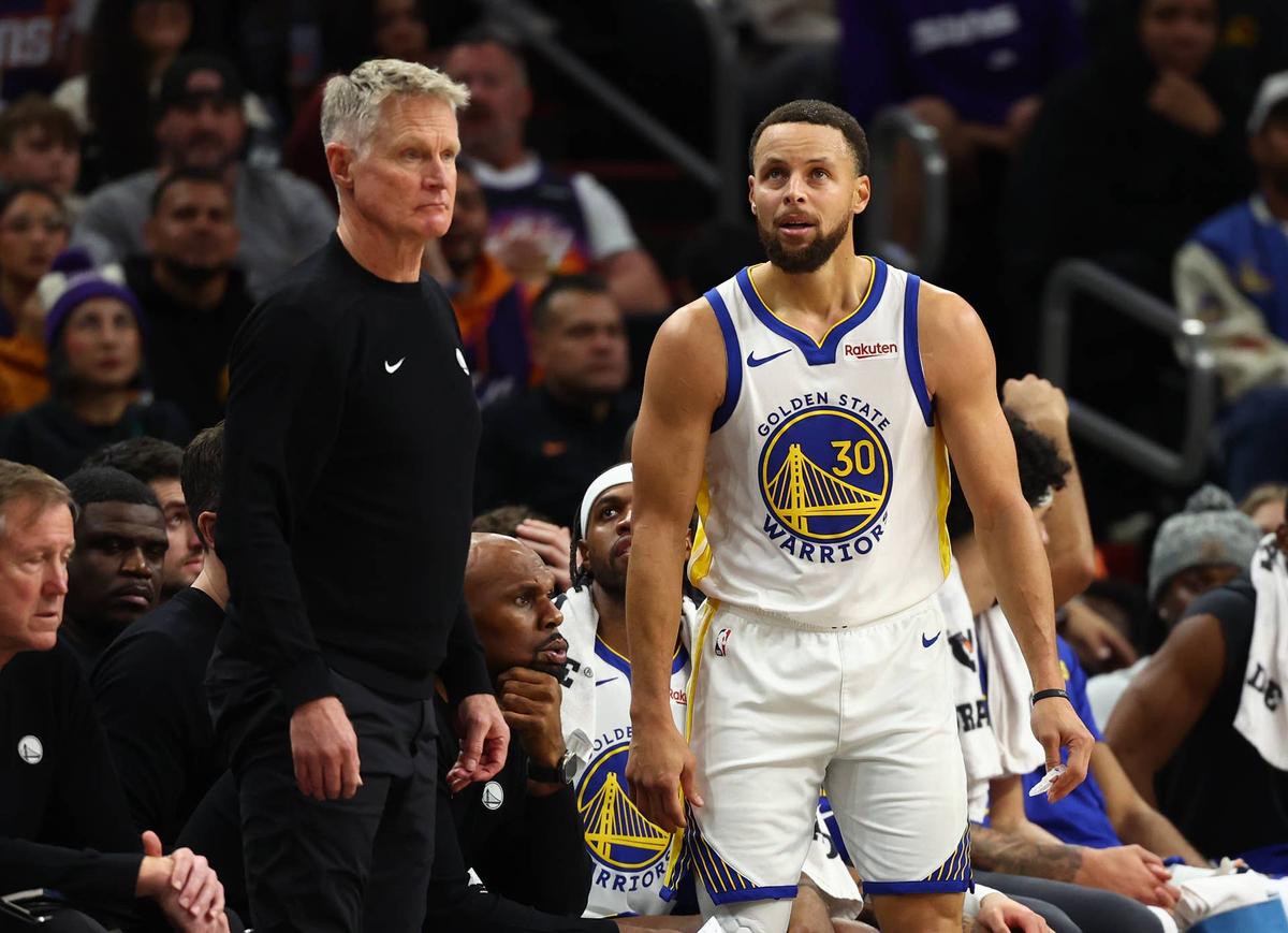  Golden State Warriors guard Stephen Curry (30) 