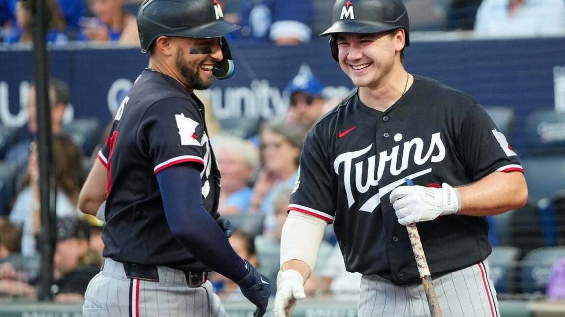 Twins rally late to beat Royals, snap 4-game skid