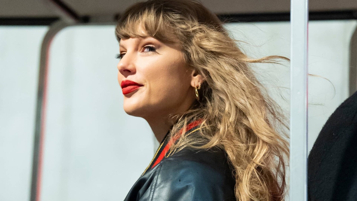 Taylor Swift's Immediate Reaction to Kansas City Chiefs Moment