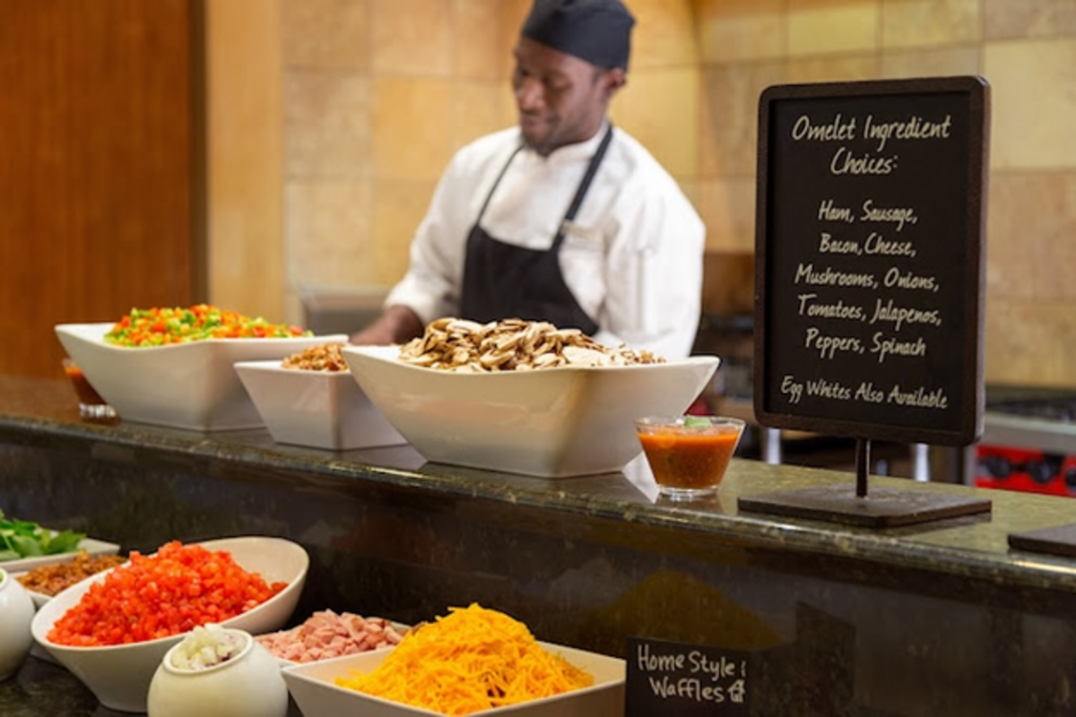 Start your day right at the omelet bar at Embassy Suites Frisco Hotel Convention Center. Photo credit: Embassy Suites Frisco Hotel Convention Center