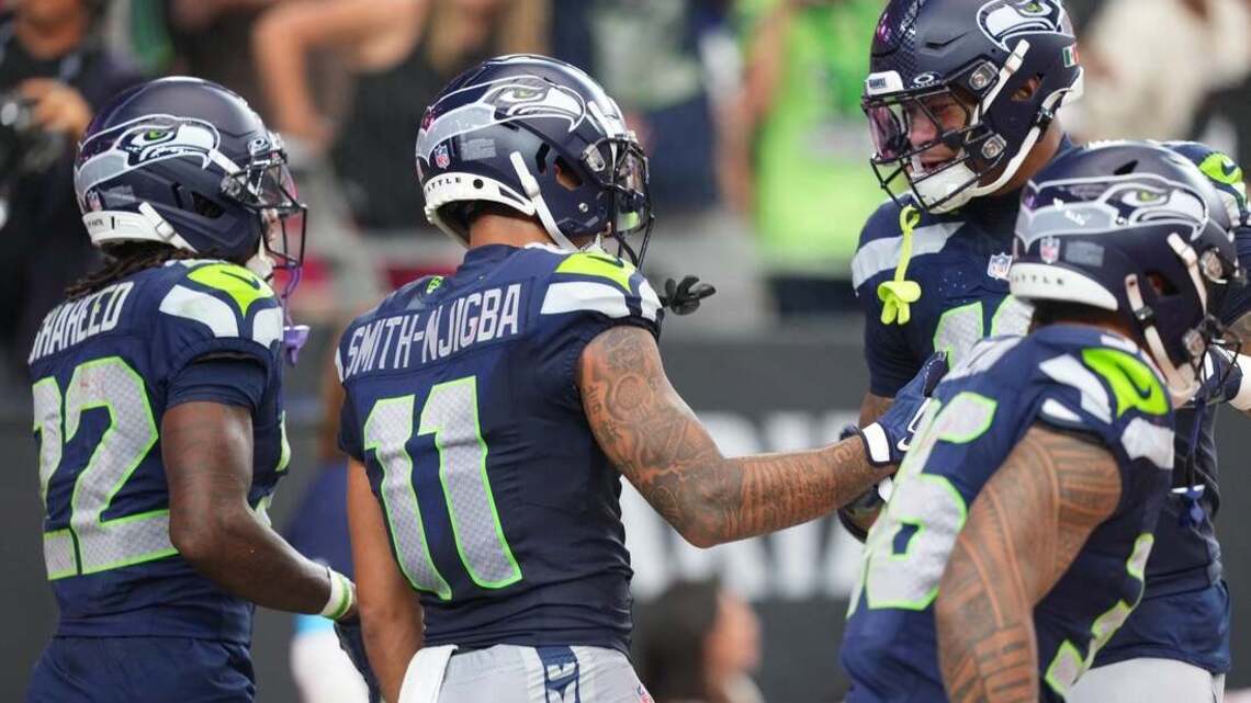 Jaxon Smith-Njigba's 3 TDs help Seahawks pull away from Cardinals