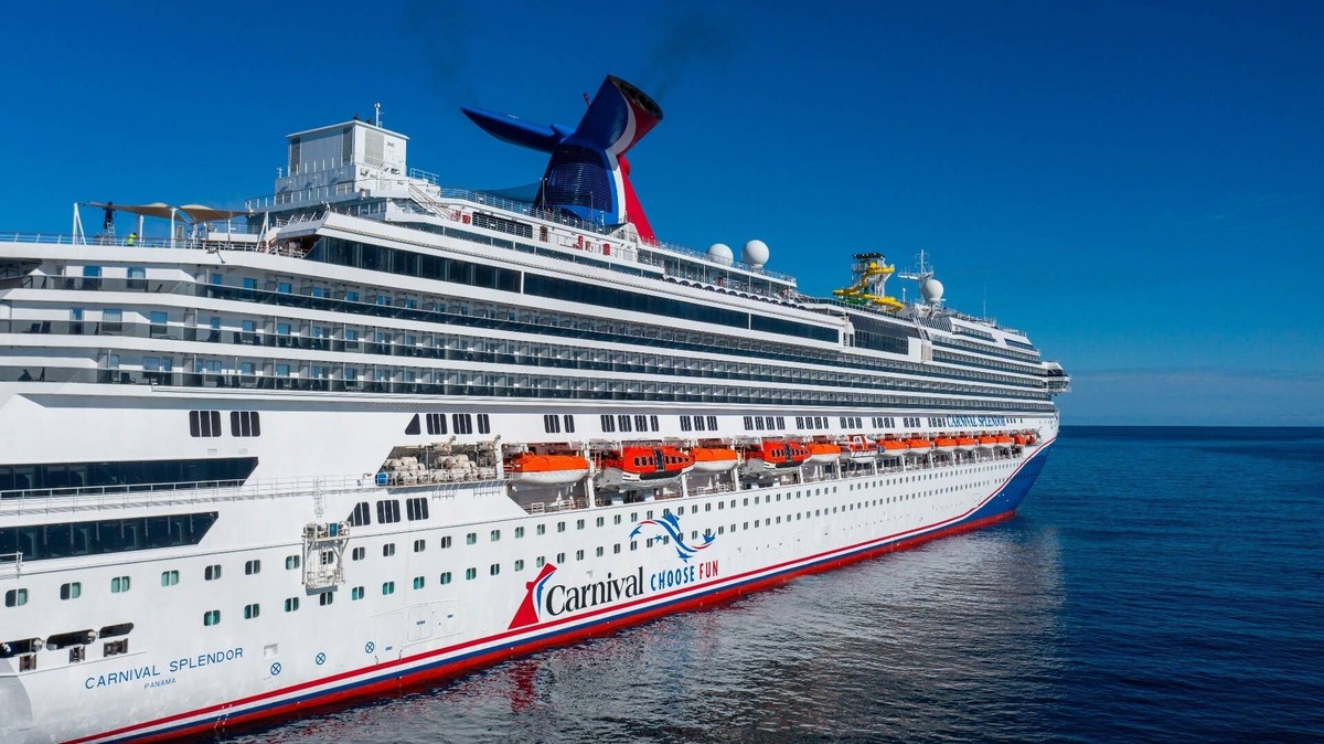  Carnival Splendor sails a variety of popular cruises from Sydney, Australia. 