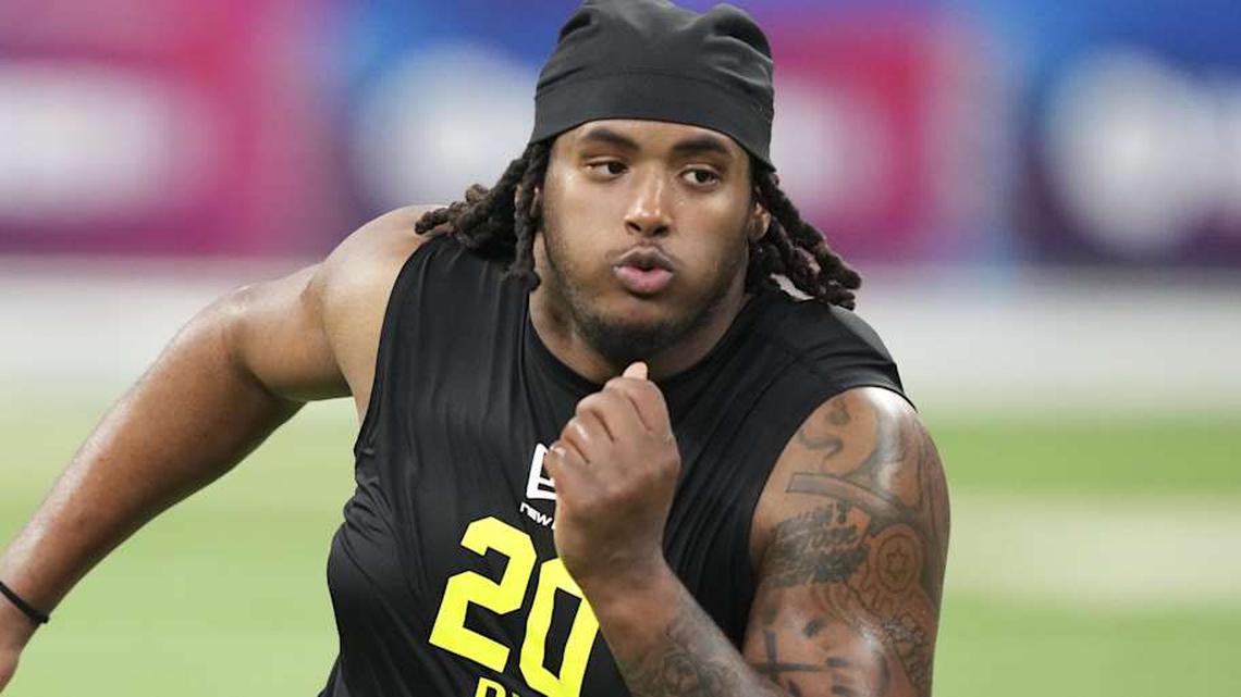  Feb 26, 2026; Indianapolis, IN, USA; Missouri defensive lineman Chris McClellan (DL20) during the NFL Scouting Combine at Lucas Oil Stadium. Mandatory Credit: Kirby Lee-Imagn Images | Kirby Lee-Imagn Images 