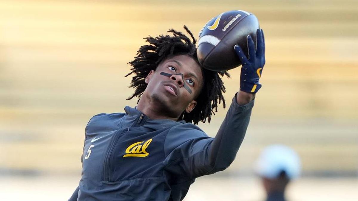  Nov 29, 2025; Berkeley, California, USA; California Golden Bears defensive back Hezekiah Masses (5) warms up before the game against the Southern Methodist Mustangs at California Memorial Stadium. Mandatory Credit: Darren Yamashita-Imagn Images | Darren Yamashita-Imagn Images 