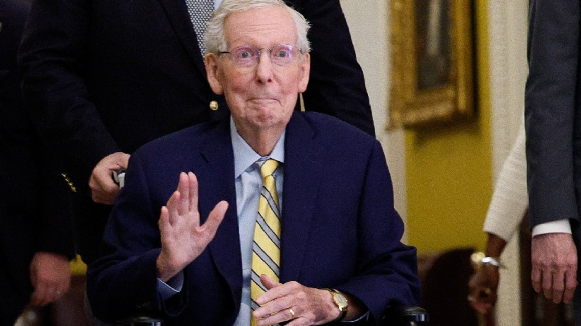 Frail-looking McConnell returns to Senate after 3-month absence