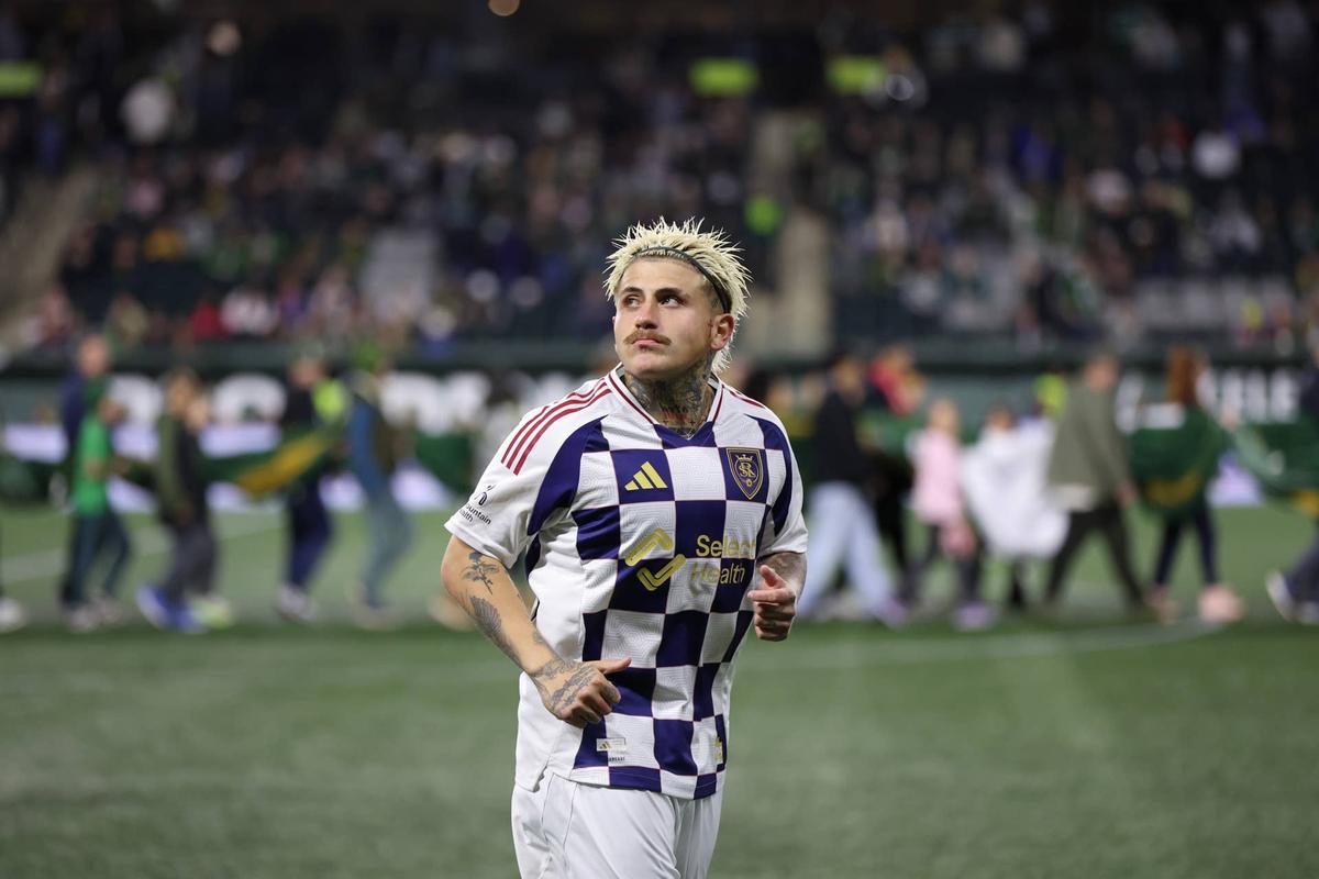  Diego Luna of Real Salt Lake looks on before an MLS Western Conference Wild Card match against Portland Timbers. Photo by Amanda Loman/Getty Images
