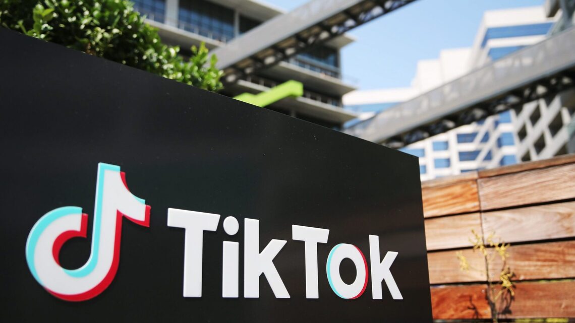 This Texas Mom Made $40K From a Single TikTok Shop Livestream. Here’s How One Evening Changed Everything