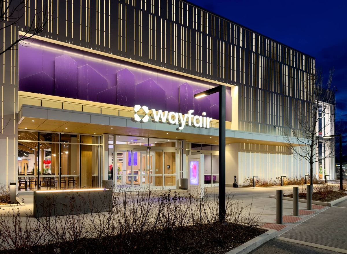 Wayfair stock is up 73% year over year. 
