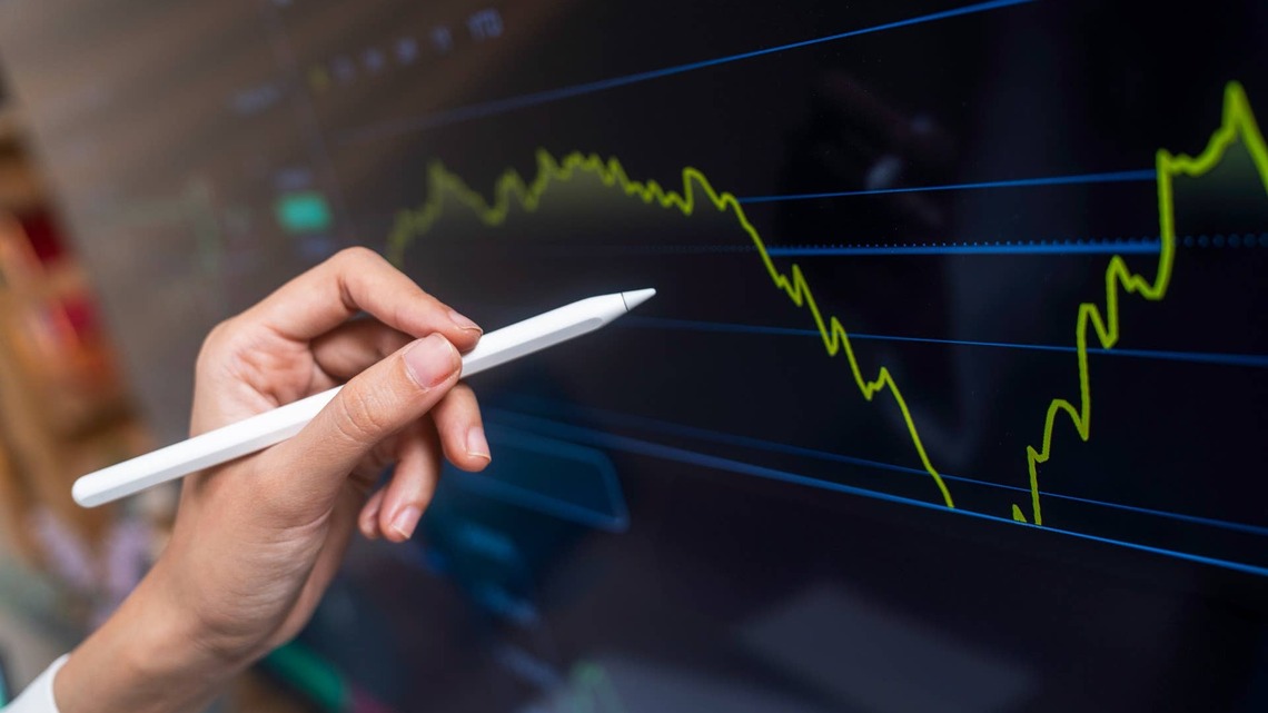 Could a bond fund warn investors about the next tech selloff?