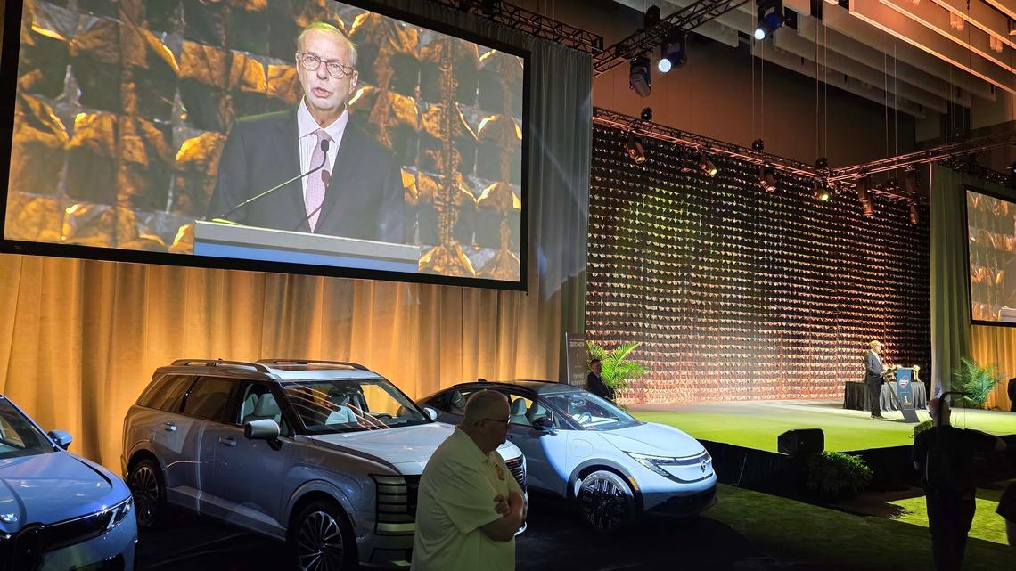 Big SUV reveals, Detroit muscle take center stage at New York Auto Show 