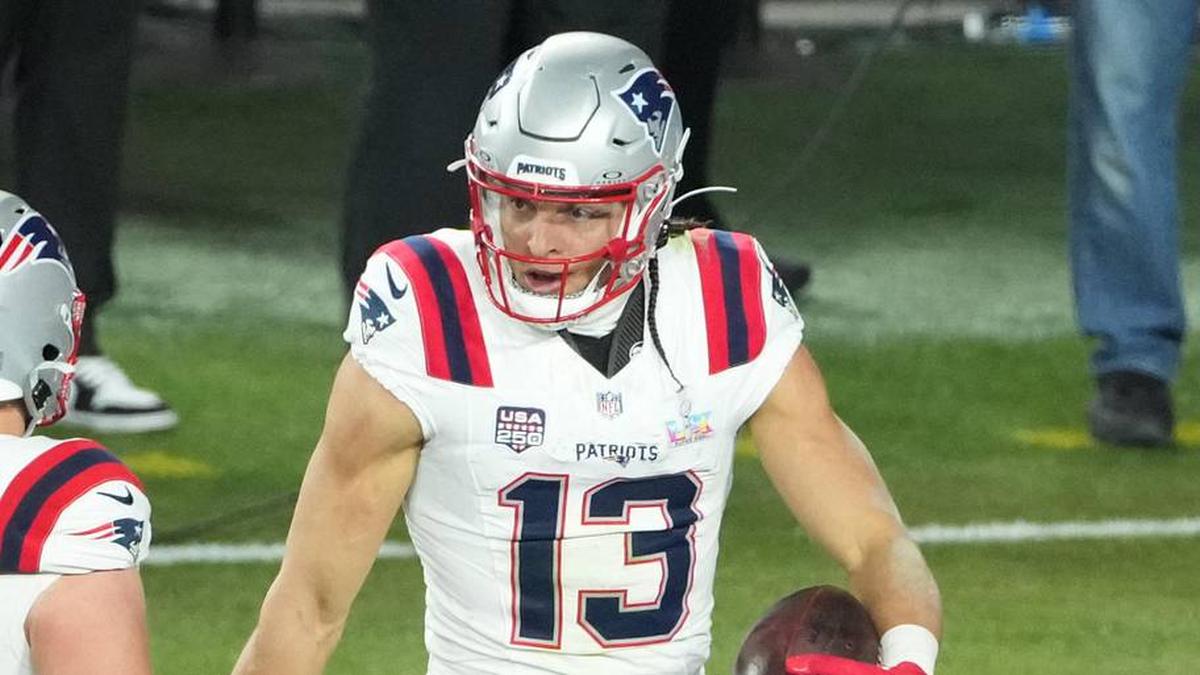  Feb 8, 2026; Santa Clara, CA, USA; New England Patriots wide receiver Mack Hollins (13) celebrates with teammates after scoring a touchdown against the Seattle Seahawks in the second half in Super Bowl LX at Levi's Stadium. Mandatory Credit: Kirby Lee-Imagn Images | Kirby Lee-Imagn Images 