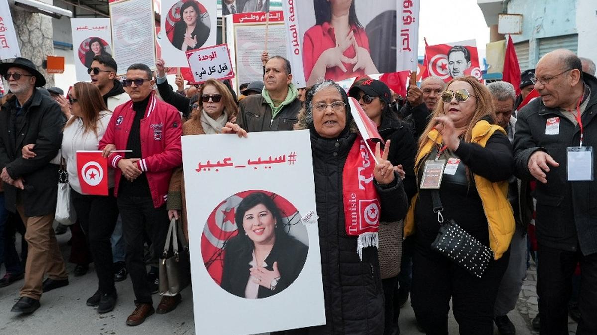 A woman gestures as supporters of the Free Constitutional Party, whose leader Abir Moussi has been detained since October 2023, gather during a protest against Tunisian President Kais Saied, in Tunis, Tunisia, January 18, 2026. REUTERS/Jihed Abidellaoui