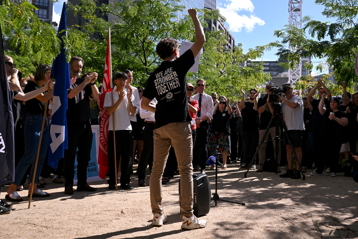  Journalists walk out of the Australian Broadcasting Corporation (ABC) headquarters on strike, demanding better pay and protections to stop artificial intelligence taking their jobs, in Melbourne on March 25, 2026. 