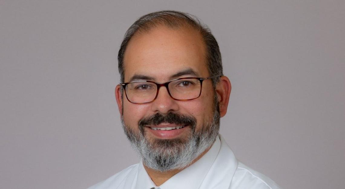  Dr. Jorge Nieva, MD, is a medical oncologist and lung cancer specialist with Keck Medicine of USC and lead investigator of the study. (Ricardo Carrasco III via SWNS) 
