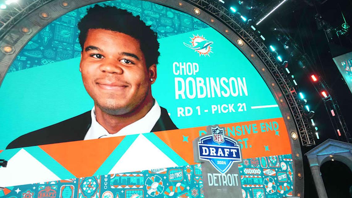 Ranking the Last 10 Dolphins Drafts