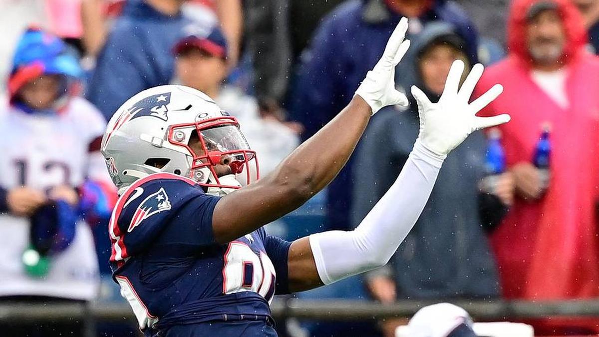  Sep 10, 2023; Foxborough, Massachusetts, USA; New England Patriots wide receiver Kayshon Boutte (80) prepares for a game against the Philadelphia Eagles during the warm-up period at Gillette Stadium. Mandatory Credit: Eric Canha-Imagn Images | Eric Canha-Imagn Images 