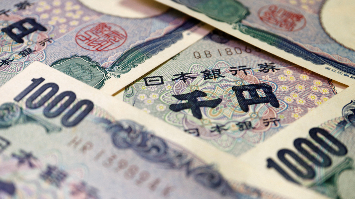 Morning Bid: Yen zooms into trouble