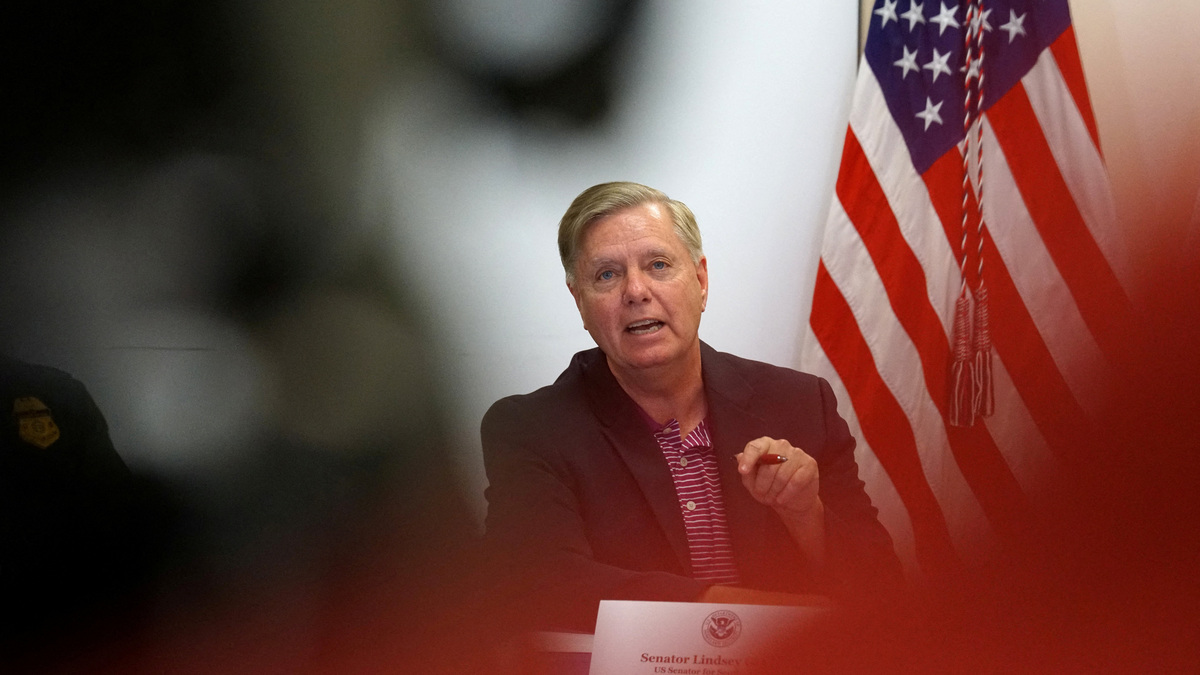 FILE PHOTO: U.S. Senator Lindsey Graham speaks during the roundtable with U.S. Border Patrol and members of the Senate Judiciary Committee at a Border Patrol station in McAllen, Texas, U.S. July 12, 2019.  REUTERS/Veronica G. Cardenas/File Photo