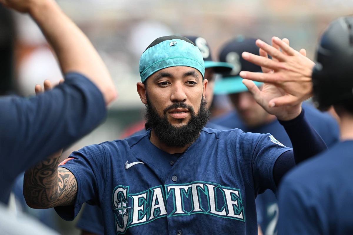  Jun 5, 2026; Detroit, Michigan, USA; Seattle Mariners shortstop J.P. Crawford (3) celebrates in the dugout after scoring a run against the Detroit Tigers in the first inning at Comerica Park. Mandatory Credit: Lon Horwedel-Imagn Images Lon Horwedel-Imagn Images
