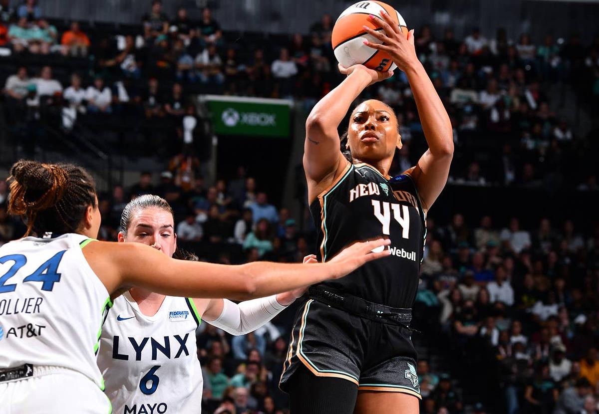  Betnijah Laney-Hamilton of the New York Liberty Barry Gossage/NBAE via Getty Images