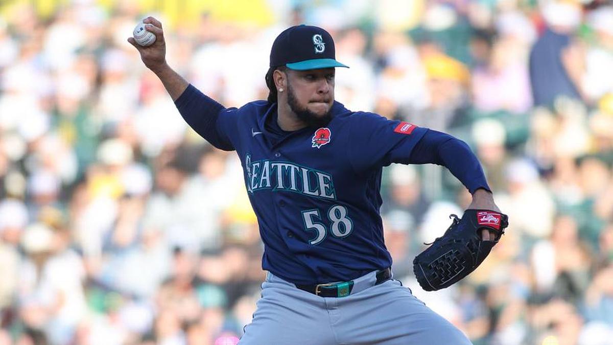  Mariners pitcher Luis Castillo had mostly struggled this year before the team enacted its piggyback plan. | Scott Marshall-Imagn Images 