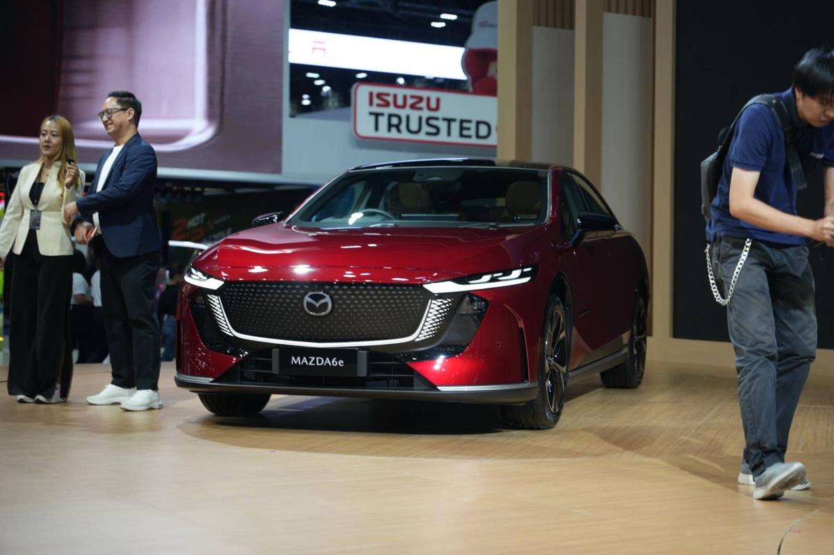  Mazda 6e Earl Lee/Autoblog