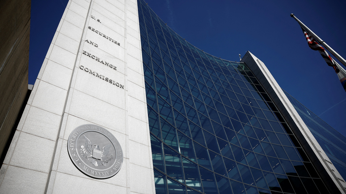 US SEC to keep hands off shareholder proposals, worrying activists 