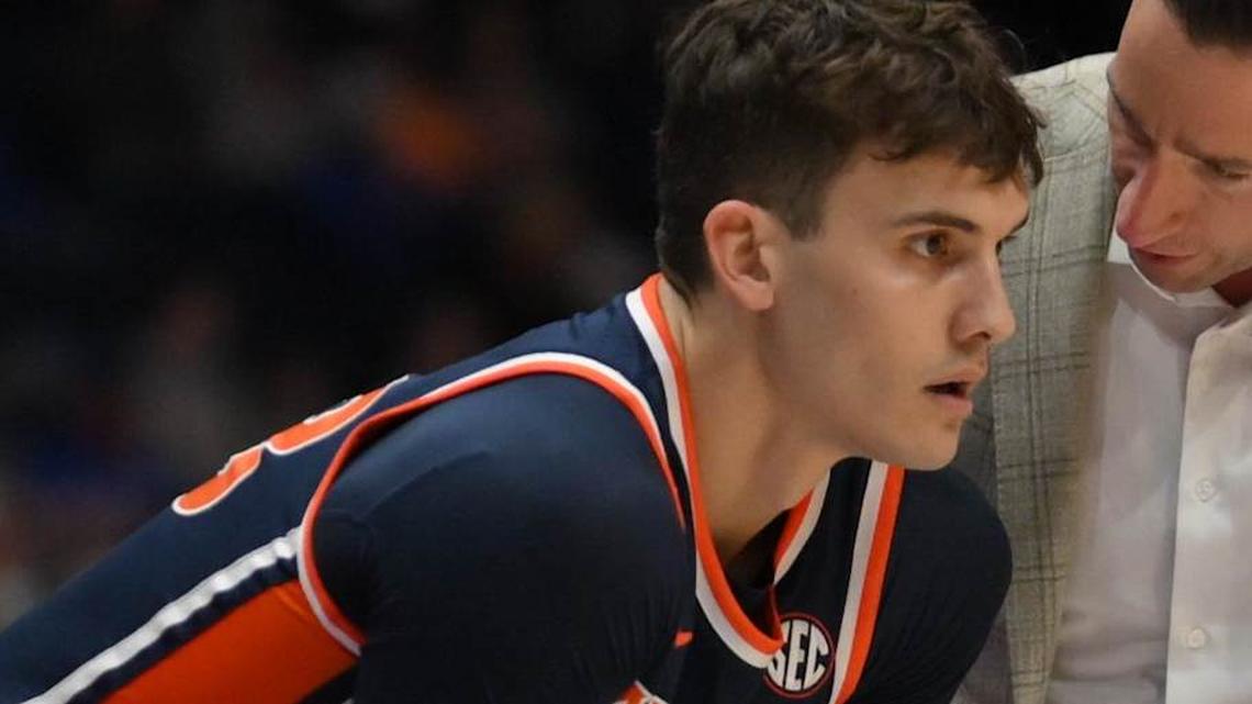  Mar 12, 2026; Nashville, TN, USA; Auburn Tigers head coach Steven Pearl talks with forward Filip Jovic (38) against the Tennessee Volunteers during the first half at Bridgestone Arena. Mandatory Credit: Steve Roberts-Imagn Images | Steve Roberts-Imagn Images 