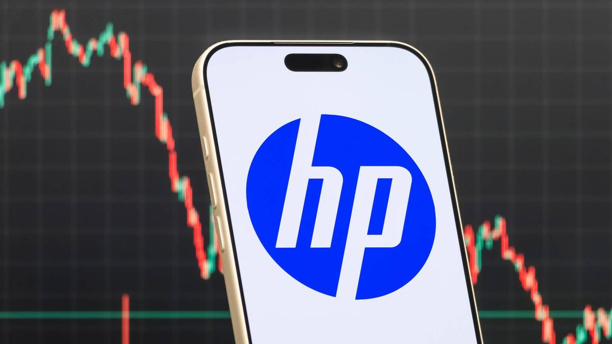  Bank of America analyst Wamsi Mohan reiterated an Underperform rating on HP and raised the firm's price objective to $18 from $16. 