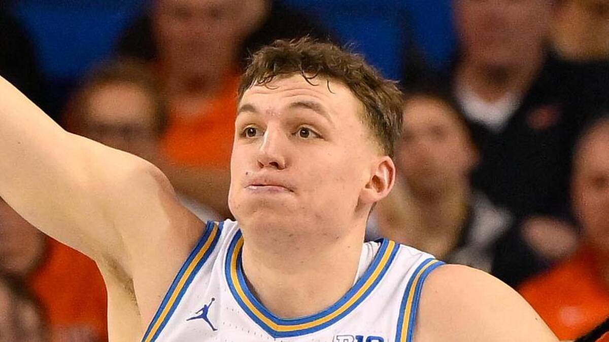  Feb 21, 2026; Los Angeles, California, USA; UCLA forward Tyler Bilodeau (34) and Illinois guard Kylan Boswell (4) during the 2nd half at Pauley Pavilion presented by Wescom Financial. Mandatory Credit: Robert Hanashiro-Imagn Images | Robert Hanashiro-Imagn Images 
